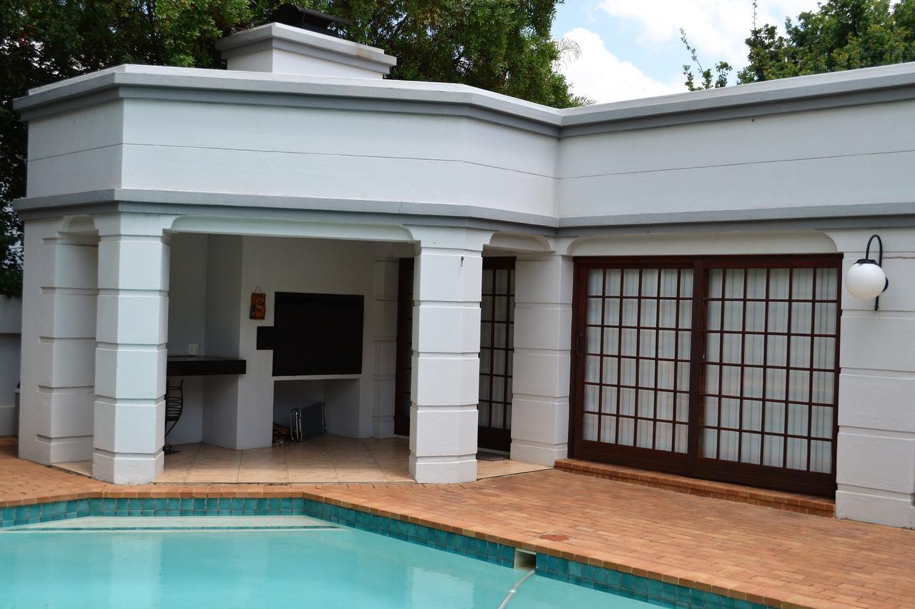 เดอะ เบาบับ บี แอนด์ บี Villa มิดแรนด์ ภายนอก รูปภาพ